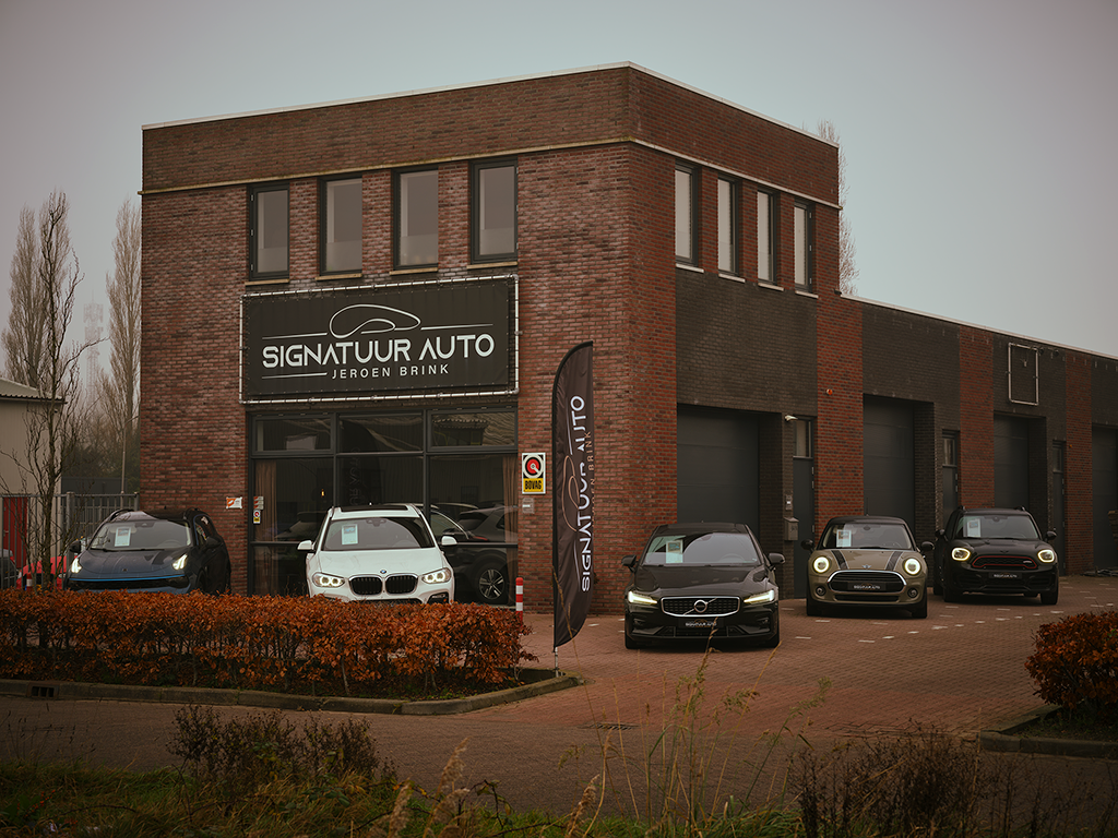 Gallery gallery_images_4_0_1766061488129138022.png  | Signatuur Auto