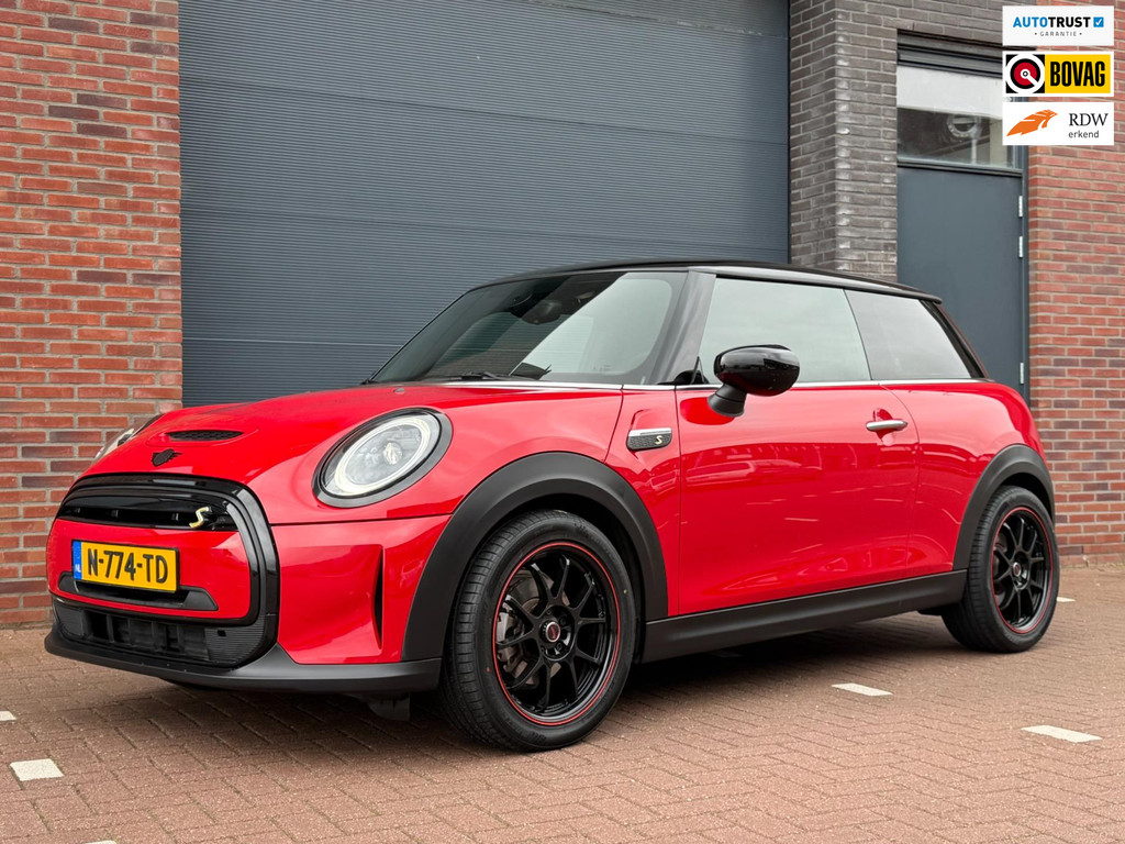 MINI Cooper E 33 kWh | SOH 96% | Navi | CarPlay | Business Edition | Zwarte accenten 51384092-0.jpg | Signatuur Auto