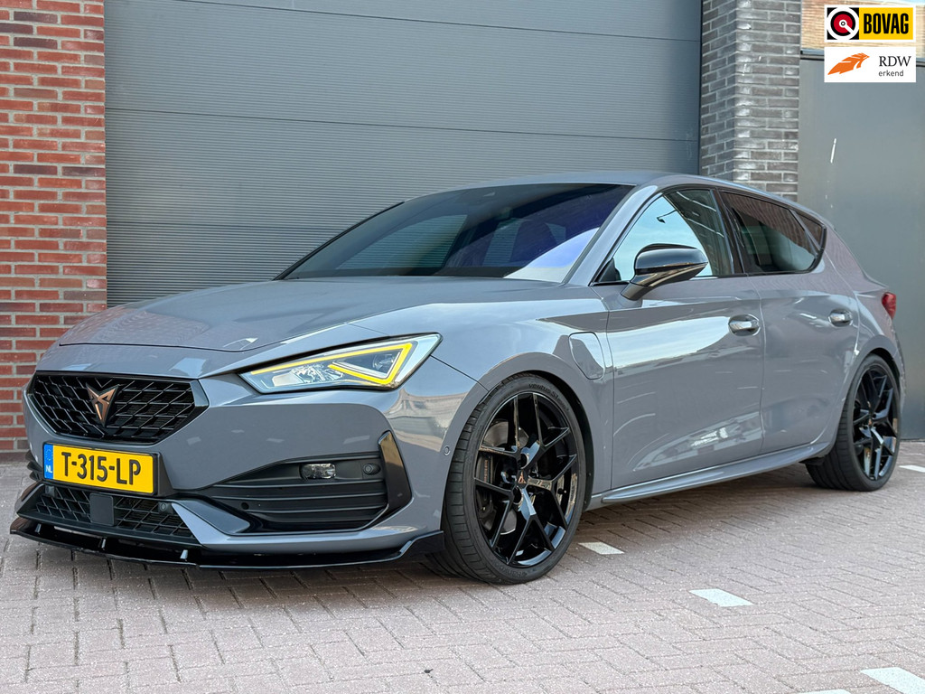CUPRA Leon 1.4 e-Hybrid 245 Graphene Grey, werkelijk uniek! 53664997-0.jpg | Signatuur Auto