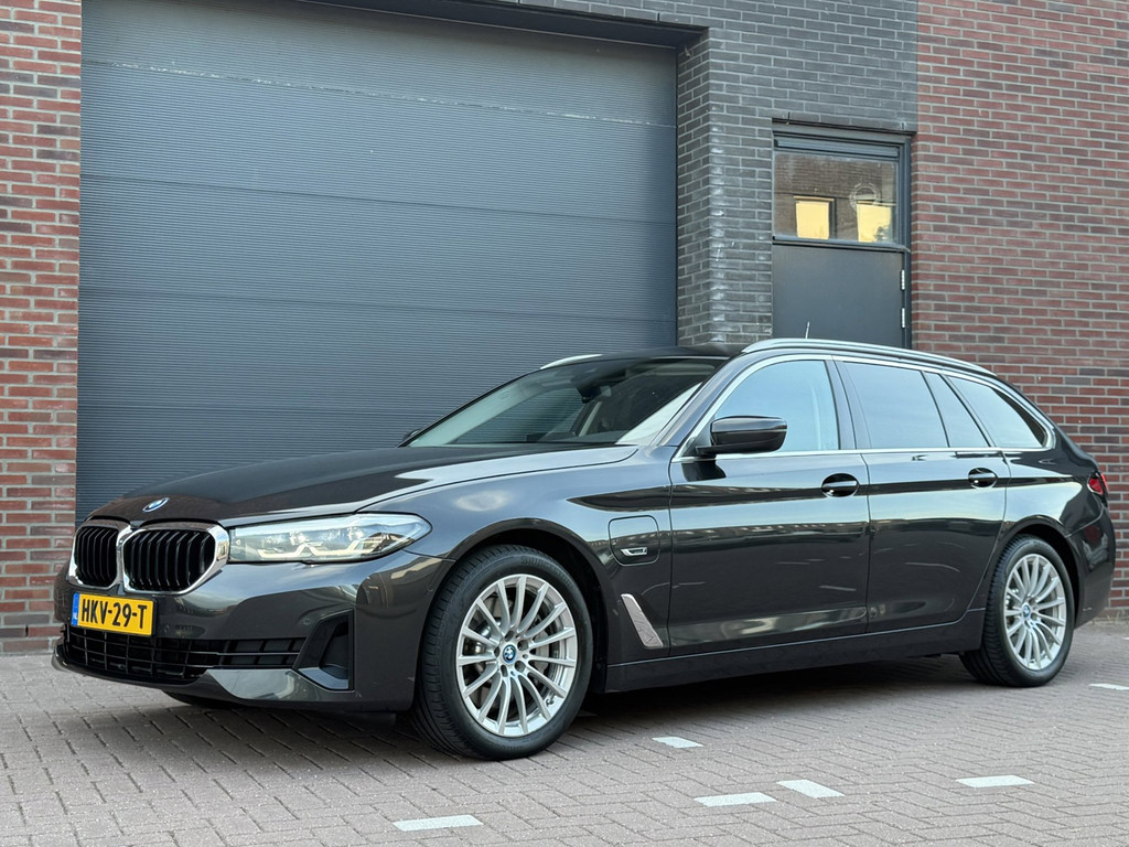 BMW 5 Serie Touring 530e Business Edition Plus, Trekhaak, Camera, Leder, LED 54127971-0.jpg | Signatuur Auto