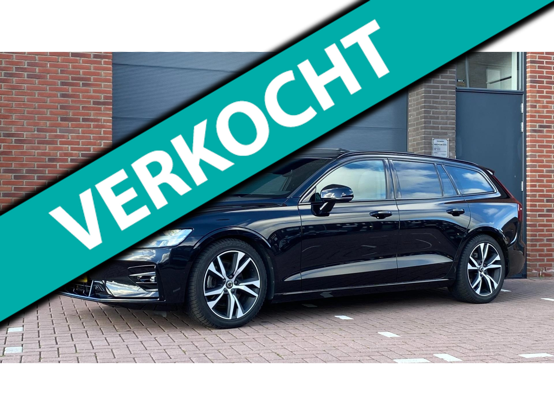 Volvo V60 R-Design B3 | Panoramadak |Standkachel | Apple Carplay | Harman Kardon | NAP | Garantie 50326888-0.jpg | Signatuur Auto