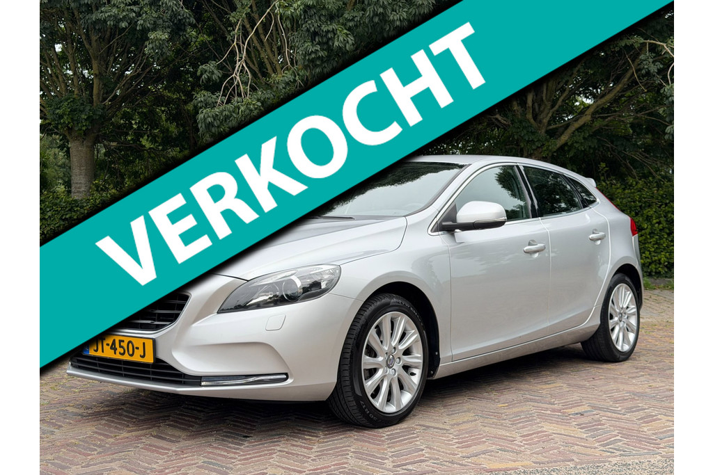 Volvo V40 1.5 T3 Momentum Automaat, Trekhaak, Navi, Parkeersensor, Xenon, Garantie 55551640-0.jpg | Signatuur Auto